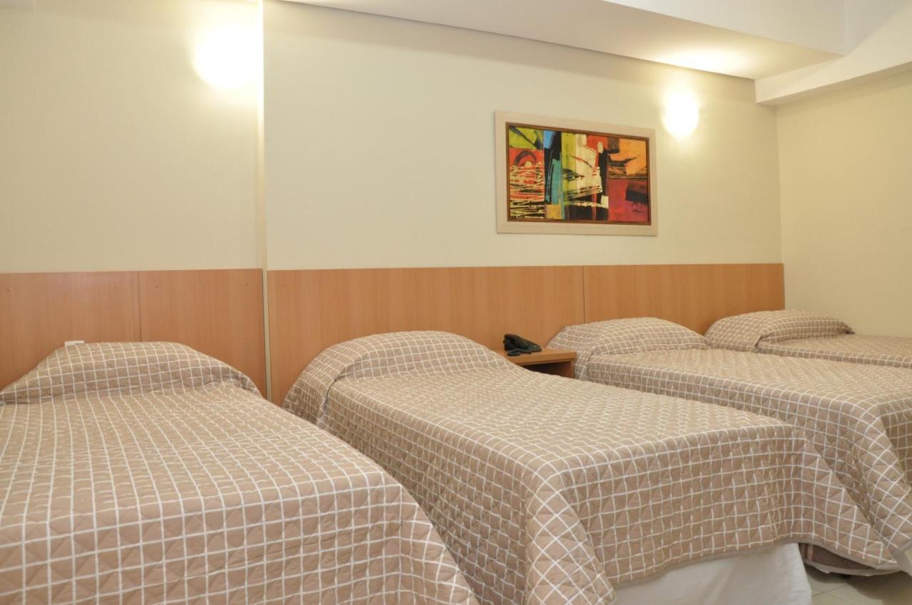 Lotus Hotel - A 6 Km Do Santuario De Aparecida-Sp Guaratinguetá エクステリア 写真