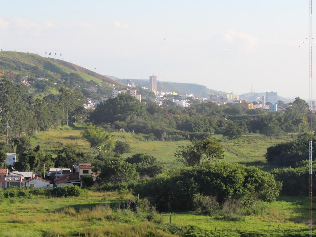 Lotus Hotel - A 6 Km Do Santuario De Aparecida-Sp Guaratinguetá エクステリア 写真