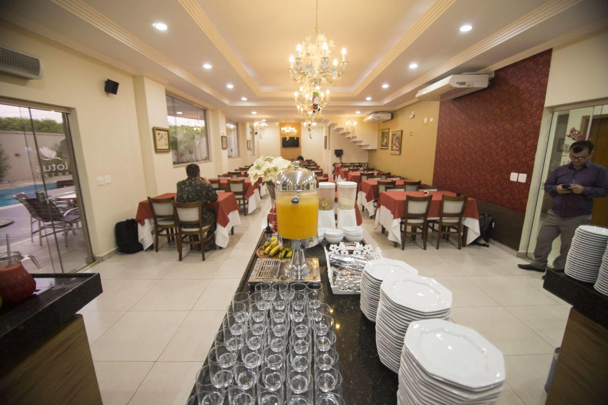 Lotus Hotel - A 6 Km Do Santuario De Aparecida-Sp Guaratinguetá エクステリア 写真