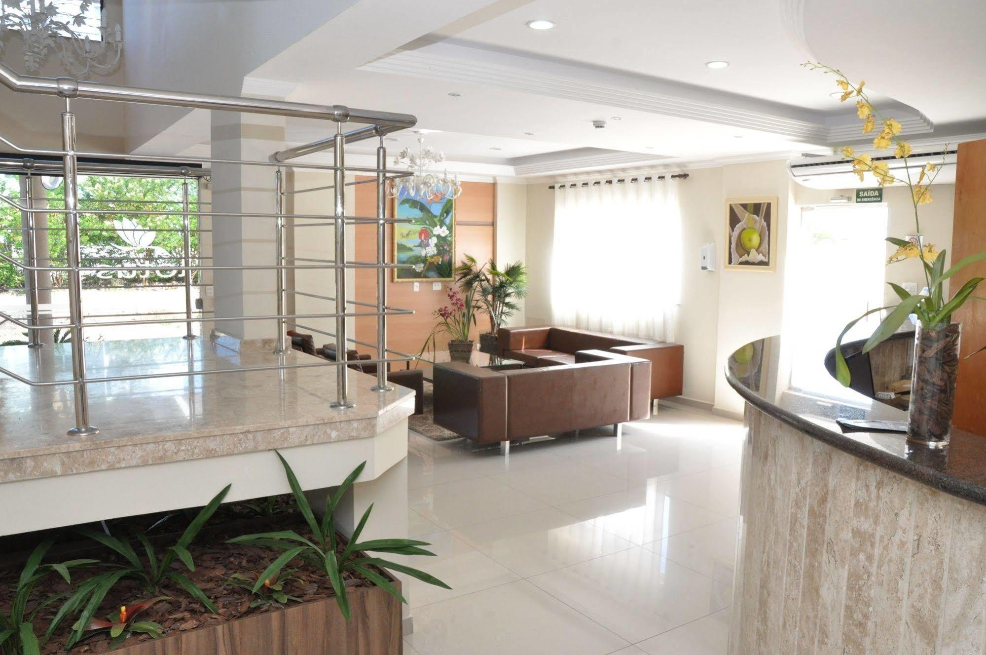 Lotus Hotel - A 6 Km Do Santuario De Aparecida-Sp Guaratinguetá エクステリア 写真